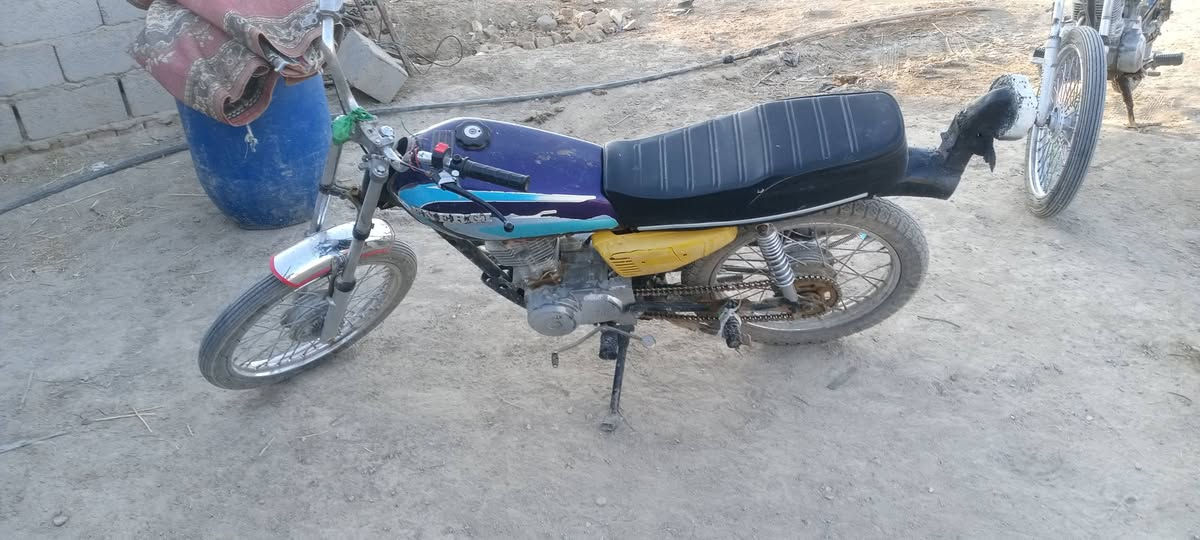 سلام عليكم دراجه نامه كلك جاهزه من كلشي  سعر 300 مكان ناصريه ***********
