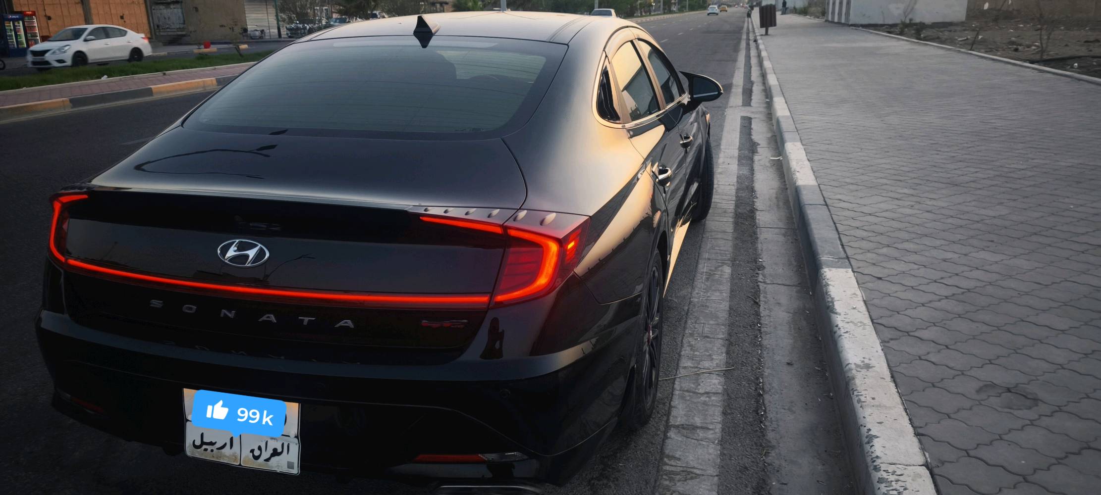 sonata sel + premium black color 2020
اعلى مواصفات من فئة sel الامريكي

محرك 2.5L  دبل نوزل 
كير AT من 8 سرعات 
بنوراما
رادار ( تنبيه تصادم + تنبيه حركة السيارة الامامية ....)
نظام ABS لحماية من التصادم المحقق + تنبيه عند الرجوع (R)
تحكم ستيرن
3 مودات للقيادة 
قيادة شبة ذاتيه 
تنبيه الخروج من المسار 
تحديد سرعة ( مثبت سرعة)
اتو هولد ( توقف اوتماتيكي)
هاند بريك كهرباء (P)
حساسات ضغط الهواء
نقاط عميه بالمراية الجانبية + تحكم كهرباء + تنبيه صوتي عند الانعطاف + انارة انعطاف 
المراة الوسطة بيها 3 ازرار قابلة للبرمجة لربطها مع جهاز اخر ( مثلا باب كراج....)
تبريد قطعتين + تبريد مناخ منفصل + التبريد ثلج 
عند تلقي مكالمة هاتفية التبريد ينصه وحده 
كشنات جلد اسود
كشن كهرباء 
كشنات تدفئة
ستيرن تدفئة 
جنطه ذكية 
جام كهرباء ( الجامات الامامية دبل جام)
قفل ابواب سنتر + قفل الجام + قفل الباب تلقائي + السيارة لا تقفل اذا كان المفتاح في داخلها 
دخول ذكي من الجانبين (باب السائق وباب الراكب) + انارة ترحيب
بصمة تشغيل + تشغيل عن بعد 
سماعات عدد 12 سماعة من شركة بووس ( boss)
شاشة كبيرة + عداد شاشة الكترونية + ابل كار بلي واندرويد اوتو 
شاحن لاسلكي
كامرة خلفية
ويل حجم 18 رياضي
عداد المشي 147 الف كيلو حقيقي 
شديتلها انارة محيطي 18 قطعة موزعة بسيارة بجميع الالوان والمودات المتنوعة + حساسات رجوع صوتية

السيارة بدون حادث وداخله سرقه جاملغات بلمقدمة ومبدليهن وصابغيهن يعني ما بيها ضربة مكفولة من ضربة البجم والجنطه والجوانب شوف صور الحادث المرفقة .....بيها فقط بارد

السيارة نظيفه وع ايدي وحته بيها كتلوك الوكالة واستخدام شخصي اديرلها بانزين محسن وفي بعض الاحيان عادي بدون اي دوانز او غير شي + دهن ماركة معروفه بدون تنقيص 

قبل 10 ايام اشتغلتها حدادة ....السيارة ما واجهت بيها اي اعطال او تعب 
ملاحظة : السيارة رقم اربيل باسم شركة معروفه وعندي بيها وكالة خاصة
 اتصل للاستفسار اكثر

سعر السيارة 170$ وبي مجال
ممكن تكتبلي شنو موقع السيارة هسه بأي محافظة/منطقة؟: 
البصرة
هل أكو أي صبغ أو تبديل غير اللي مذكور بالمقدمة، ولو نعم شنو القطع بالضبط؟: 
لا يوجد .......السيارة مكفولة من الضربة فقط حادثها سرقة او تخريب وتم اتستبدال الجاملغات الامامية
التمبل/السيرفس الدورية شنو وضعها؟ يعني آخر غيار زيت وفلتر وبواجي متى صار، وهل أكو سجل صيانة؟: 
كل فتره اسوي سيرفس واخر شي سويت حدادة وغيرت الزيت كذلك
هل السيارة عليها فحص أو صالحة تسجيل/نقل ملكية هسه؟ واسمها ينقل مباشرة لو أكو إجراء خاص؟: 
نقل او تحويل مباشره لان السيارة باسم شركة وعندي بيها وكالة
إذا تحب، شنو أقل سعر نهائي تقبل بيه وشنو مجال السوم الحقيقي؟: 
165