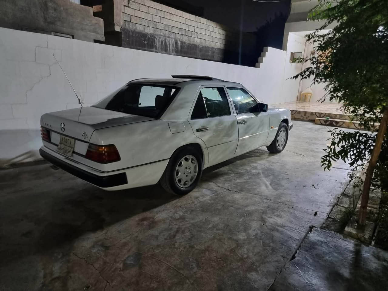 مارسيدس ٨٨ • ١٩٩٣ • رقم اربيل
