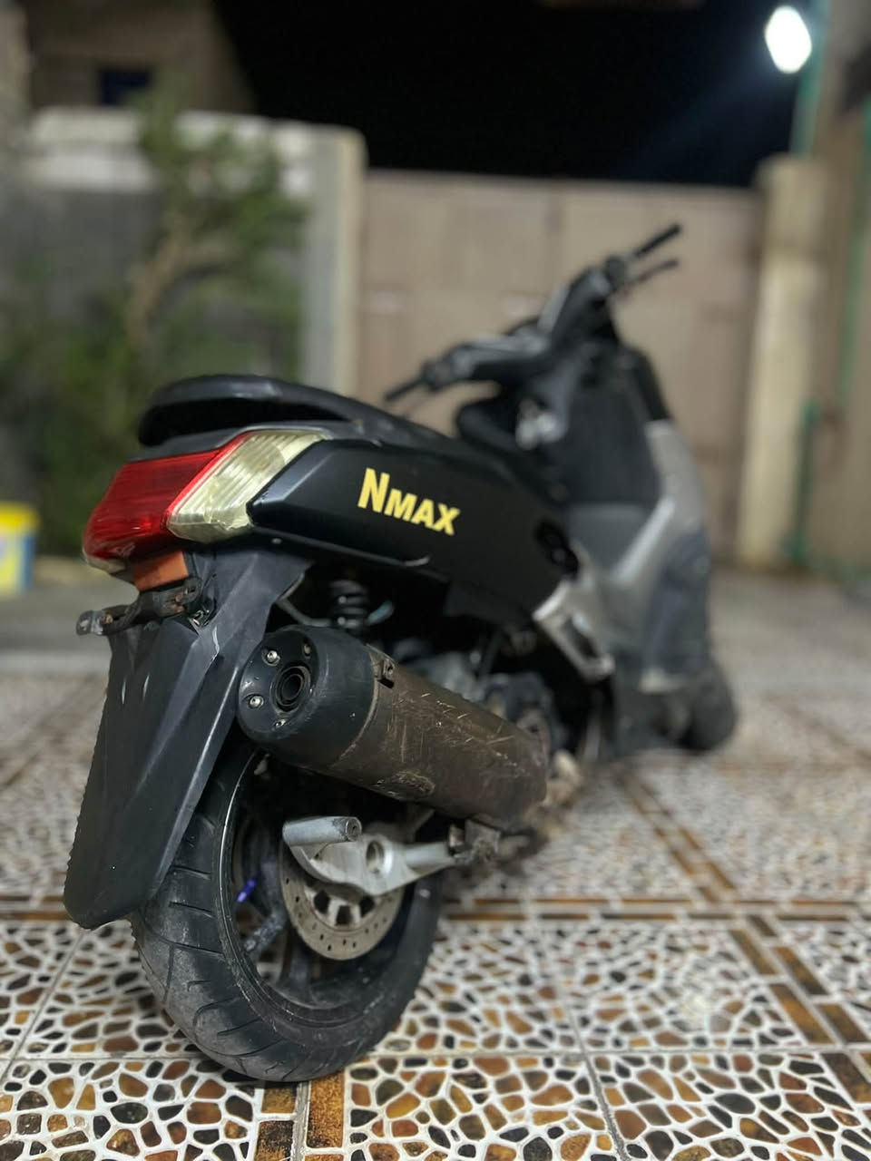 السلام عليكم N MAX للبيع
الدراجة محرك مكفول وشرط نعومة الدراجة طالعة من المزاد ب19 ورقة بس ضعفت النارية ضلت ما تشتغل ماعرف السبب ابيع ع حطتها لان مافارغ اصحلها سعرها 600وبيها مجال وبس جناية تعرف قيمتها وماكو هيج سعر بهيج نضافة وموديل الدراجة مغلفة اسود طافي لونها الاصلي احمر كلجات وكابريتر وعقول كلها جديده شديتهن بيدي من دخلت من المزاد وشرط شلعة ومعدل طلعت بيها شرط امشي 40 وادوس تبطنش شرط ! تايرات يابانيات بعدهن محرك شرط ما مفتوح ونيكل شرط جديد  وتاخذها مني تفحص محرك وشرط كله ياباني ما ملعوب بي العنوان القبلة 
***********
اراوس بدراجة نضيفة وشغاله اهمشي توصلني للدوام
