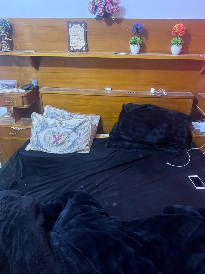غرفه اخشاب • للبيع • سعر مناسب