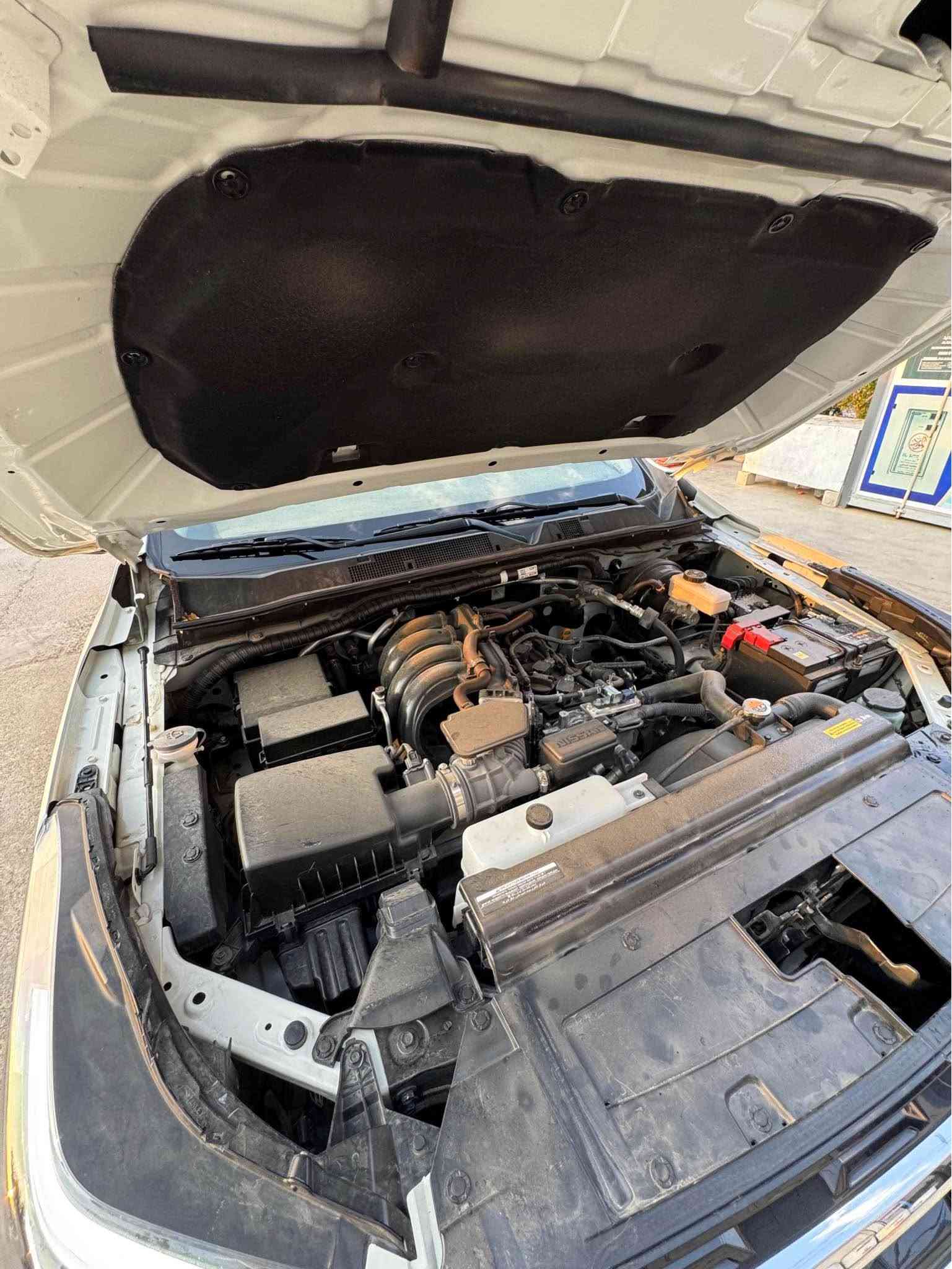 تحيه طيبه……
للبيع نيسان X-TERRA 
موديل 2024 خليجي ضمان شركة السور 
7 راكب محرك 2.5 
ماشيه 10 الف كيلو متر اخت الزيرو 
رقم سليمانيه وسنويه ورقم كله جديد وبأسمي 
مواصفات (بصمه-دخول ذكي-شاشه وكامره وحساسات-كشنات جلد-داخل جملي-مري شفط…….الخ)
السياره بعدها بحالة الوكاله ومكفوله حته من الرصعه مابيها اي ملاحضه ابداً 
مكان السياره ديالى خانقين 
وبسعر مناسب جداً 250 ورقه وبي مجال للشراي 
للاستفسار *********** خناقين, ديالى
