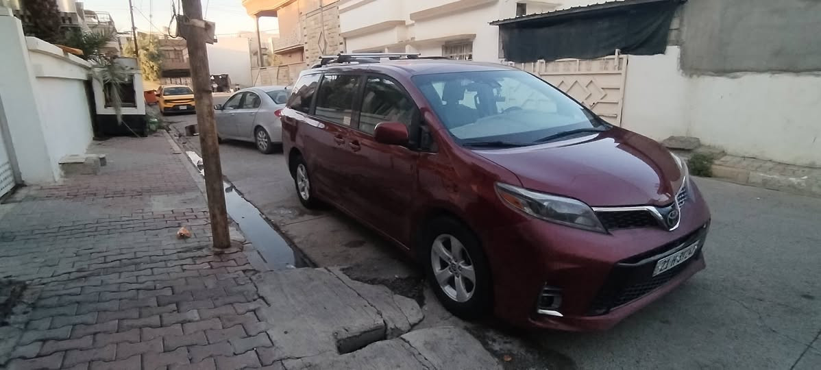 تويوتا سينا • ٢٠٢٠ • ١٧٠ الف