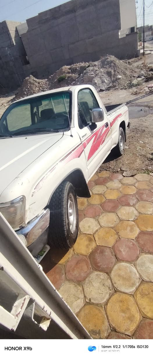 للبيع او مراوس بكيه 2700 بيكم جمره 2001 شرط قماره مكفوله شاصي كفاله عامه 
محرك وضع الشركه فقط بس بلبدي صبغ بدون ضربه
السياره مواصفات تبريد الكهربائيات وضع شركه وشرط التحويل  العنوان سامراء  ***********
***********
