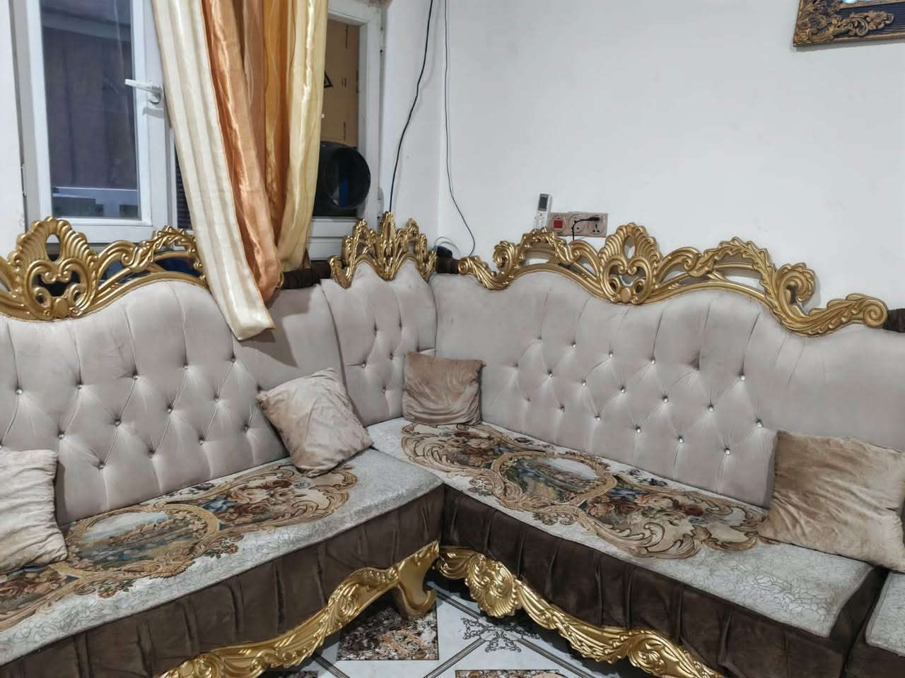 غراض لبيع كلشي وسعره
سعر تخم 375+سعر جرابي الأطفال 75 +ميز طعام 75 +سعر السبلت كنتوري 3طن بي ليك  سعره300+سعر كاونترات600 بيهم مجال قليل الاستفسار ع  الرقم *********** المكان تكريت الديوم

