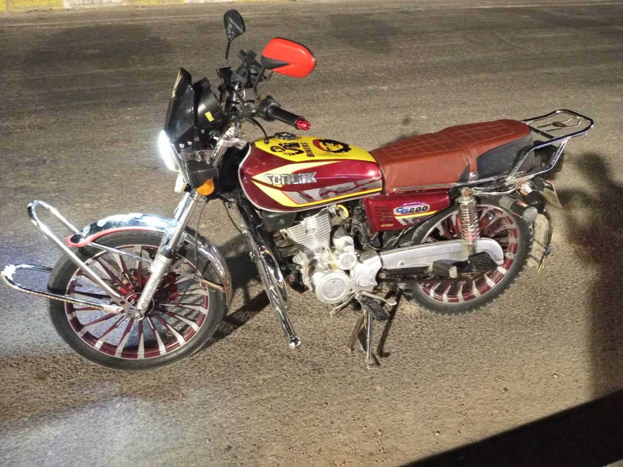 سلام عليكم شباب دراجه البيع محرك 200دراجه نضيفه  
صالنصه رياضيه
سعر 750 وبي مجال/موديل25                    ***********

