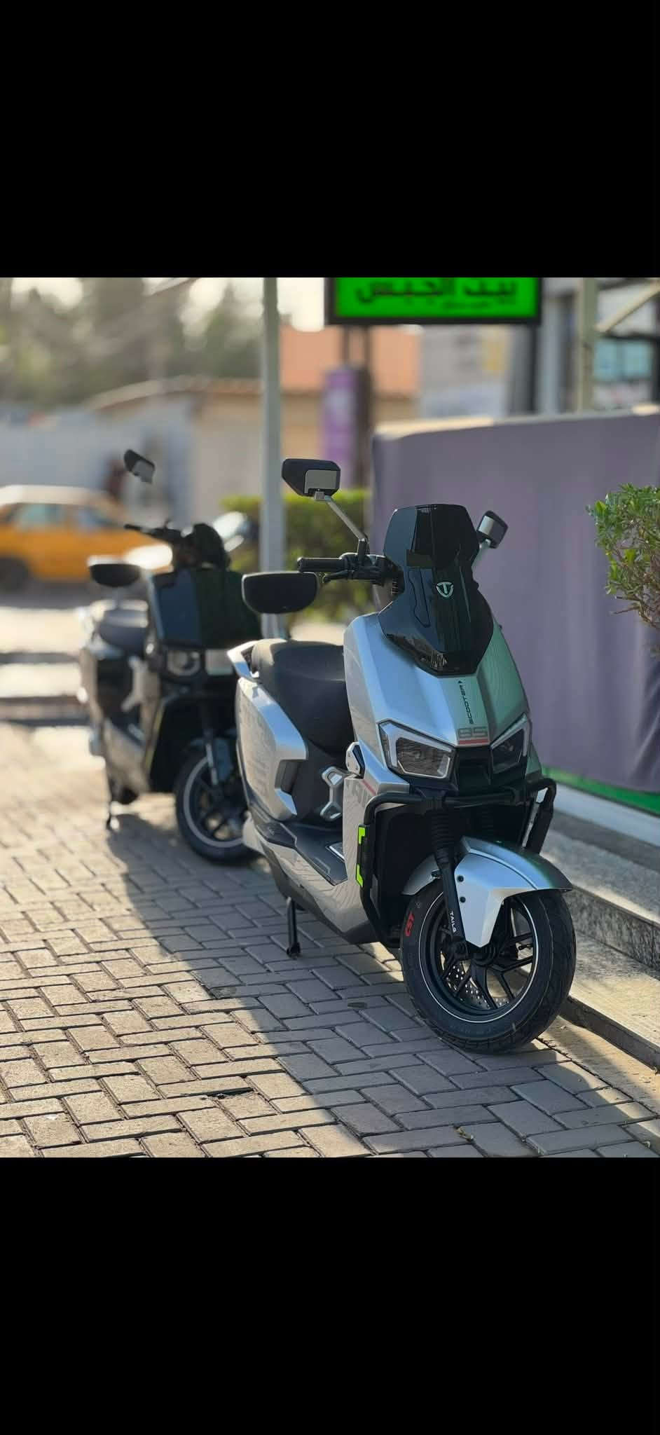 سلام عليكم
 Scooter
( الصاعقه ريان 👈الاصليه 👉)
ملف 2000s يجي اشلع من وحش الكون بشويه 
سرعه( 73 km حقيقي )
تمشيك 80 km الى 70 km بل راحه 
لايت LED Zenon قوي عالي ناصي رماش 
مثبت سرعه cruise
بيه نضام بك R
ابريك بلمكان دسك دبل عنبار  
دراجه نضافته 95%‎ نظيفه كلش 
استخدام قليل + وصل شراء موجود 
سبب البيع  استخدامي إلها قليل
سعرها مليون و 300الف وبيه مجال  
مكاني بغداد حي الشرطه شرطه الرابعه 
للتواصل ماسنجر او ***********
