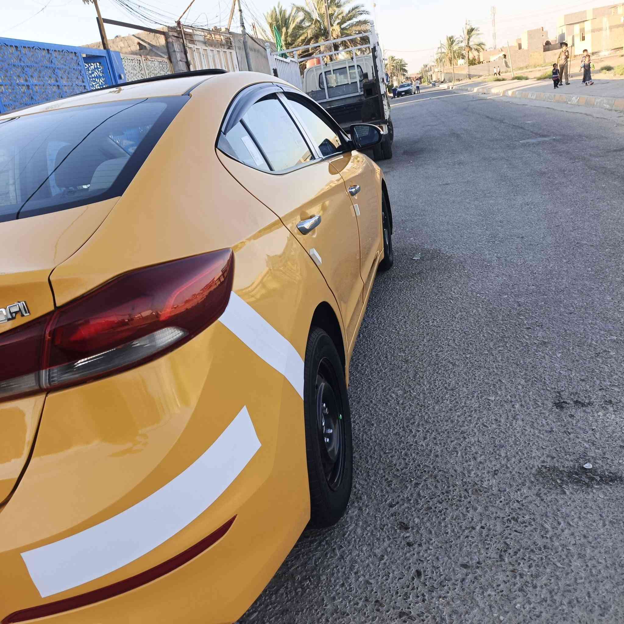 سلام عليكم ELANTRA مديل 17 مسجلة 16 فرق شهر السيارة خليجي فول مواصفات عدة البصمة سيارة بيه چاملغ الخلفي وقبق الصندوق مبدل والباقي كفالة شرط سونار مكاني كربلاء طوريج *********** السعر 105 بيه مجال

