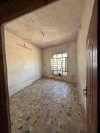 شقه الايجار 3 غرفه نوم ابو دشير نهايه شارع الضغط قرب اسواق بيت جدو يجا...