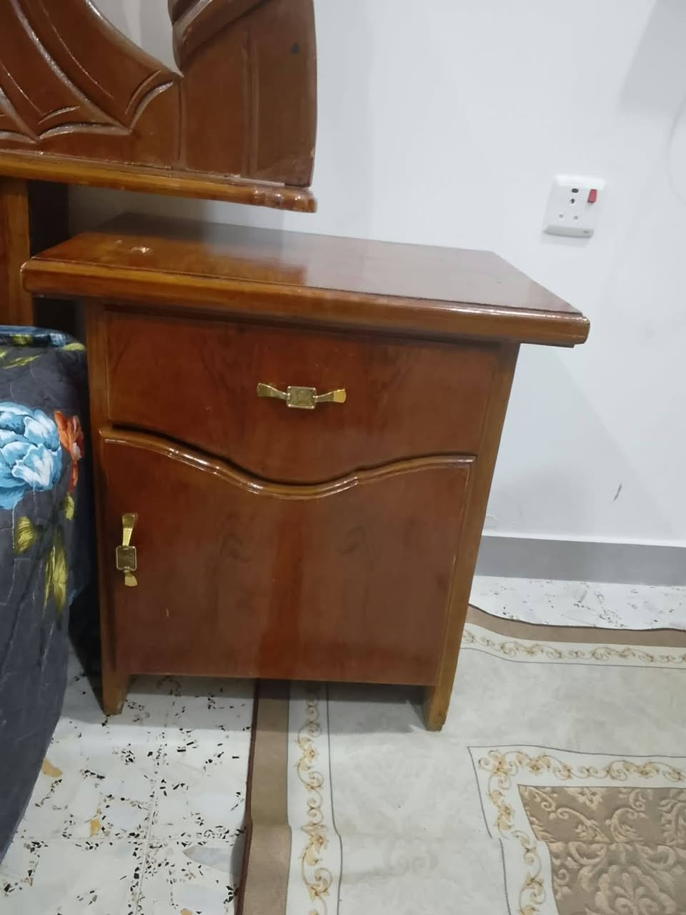 غرفه للبيع صاج ٧٥٠ بيه مجال رقمي ***********
