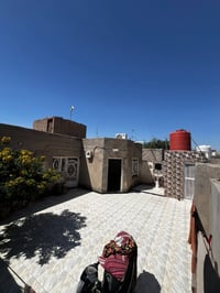 قطعة أرض ١٠٠٠م • بناء ٣٠٠م • الخميسات شارع طاقة