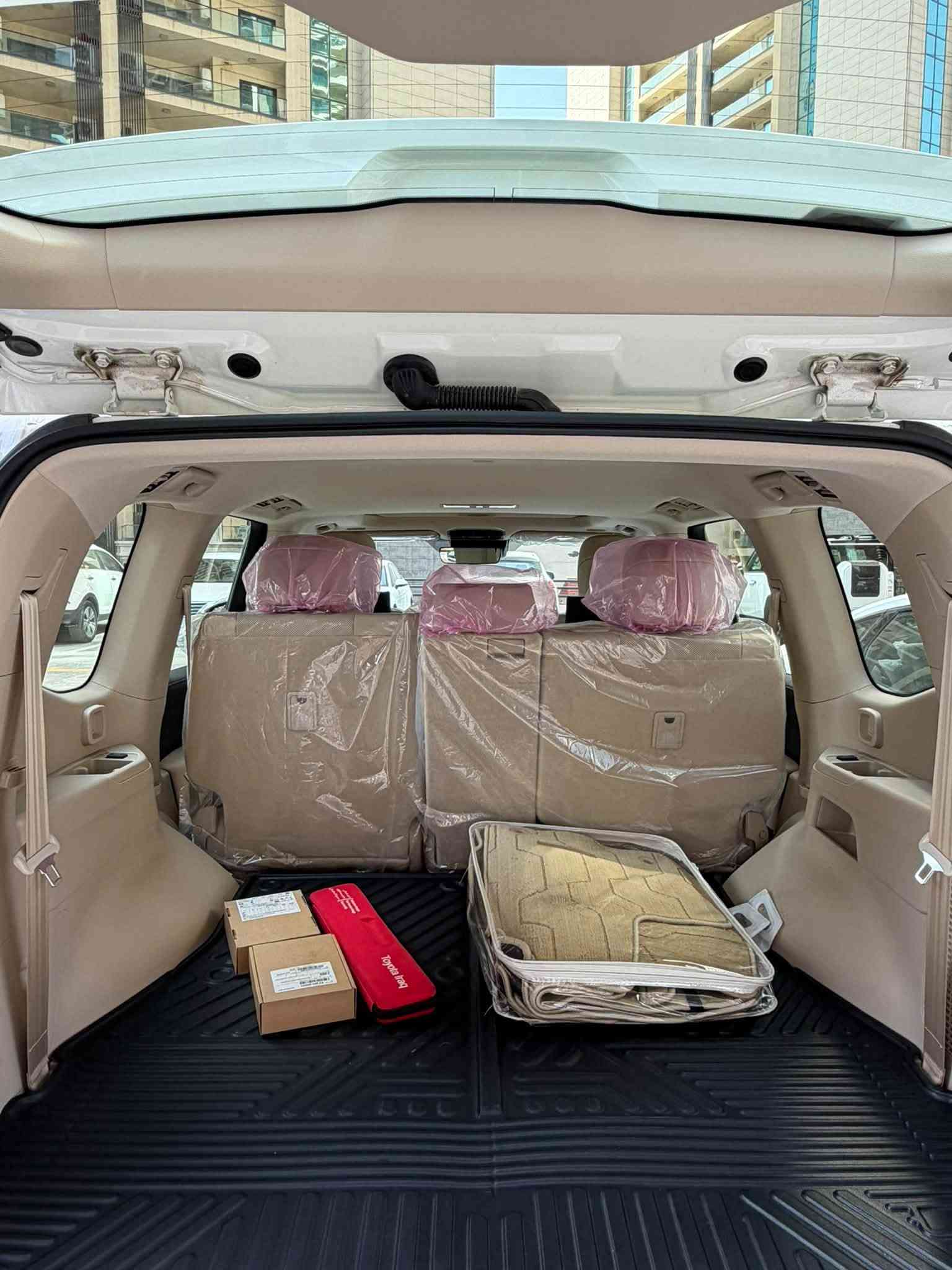 سلام عليكم 
لاندكروز موديل 2025 ساز الفئة الجديدة TSS 
كفاله عامه 📦
رقم مميز 
رادارات 5 كامرات ماشية 5 الف 
السعر 745 $
مكان سياره بغداد علي صالح مقابل مرور الطوبجي 
للاتصال : ***********
