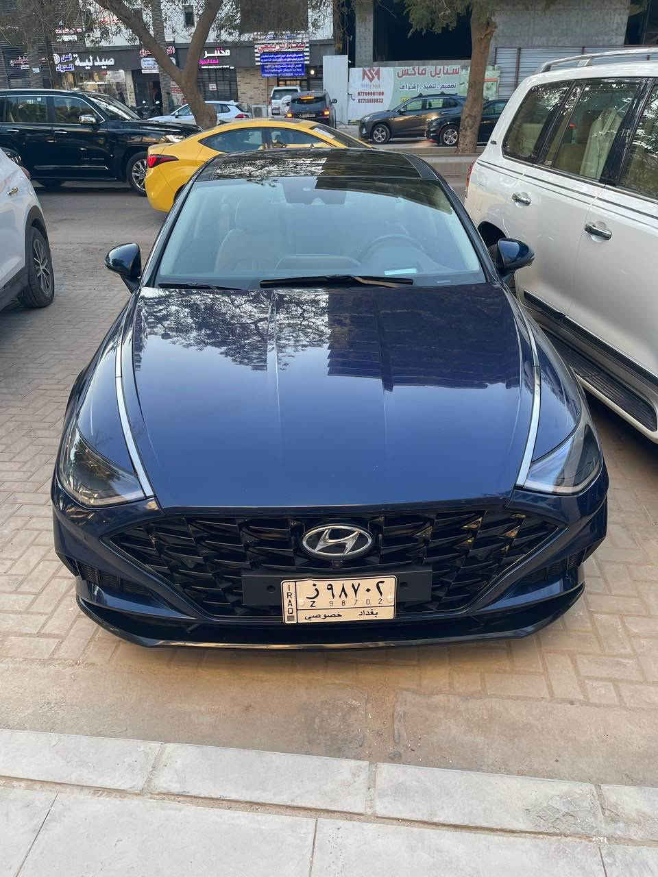 HYUNDAI SONATA  LIMITED 2020
 
‎هيونداي سوناتا _2020

‎فــــــول فـــــول مـــواصـفـات لـــمــتــدد 
دعاميات حادثها من امريكا وبل عراق جاملغ امامي وجاملغ خلفي مندون دواخل 
‎بدون دواخل بدون ارباك ١٠٠٪؜١٠٠سليمة
ســعر 155
***********
‎عنوان بغداد قرب جسر المعلق
ـــــــــــــــــــــــــــــــــــــــــــــــــــــــــ
الــمــواصــفـــات :-
1 - محرك ١‌‌٦٠ تيربو
2 - كشنات جلد 
3 - كاميرا دوار ستيرن
4 - شاشة كبيرة ( ايباد) للتحكم في ايعازات السيارة
5 - تبريد قطعتين امامي خلفي
6 - لايت زنون
7- كشاف +حاجب
9 - منافذ USB امامي خلفي
10 - سستم صوت متكامل 12 سماعة (BOS)
11 - تحكم ستيرن جهتين
12 - بصمة  2باب + بصمة تشغيل
13 - 4 كامرات + كامره 360 درجة ومن تنطي اشاره جانبيه الكيجات اصير كامره 
14 - نضام ABS مانع انزلاق
15- كشنات كهرباء 
16 - اشاير مري 
17- حساس امامي خلفي عدد 12
18- ويل كب كروم 
19- كشنات تدفئة تبريد 
20 -شاحن لاسلكي
21- اوتوهولد   
22- سايد بريك بصمة
23- درايف مود (5 انظمة قيادة)   
24- رادار جانبي 
25- رادار امامي 
26- تبريد بيانو
27- بانوراما 
28- كيجات شاشه
29- تشغيل عن بعد 
30- نظام ركن السيارة عن بعد من خلال بصمة السيارة  
31- كير دكم 
32- نظام قيادة شبه ذاتيه 
33- نظام خروج الامن عند فتح الابواب لتفادي مرورالسيارات قرب الابواب الجانبيه
34- نظام محافظه على المسار مع توجيه اوتماتيكي 
35- السيارة بقوة 180 حصان 
36- عدادات ليزريه على زجاج الامامي
37- ناقل سرعة اوتماتيكي 8 سرعات بغداد, العراق

