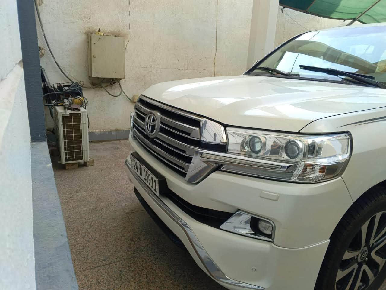 لاندكروزر • ٢٠١٧ • بصره