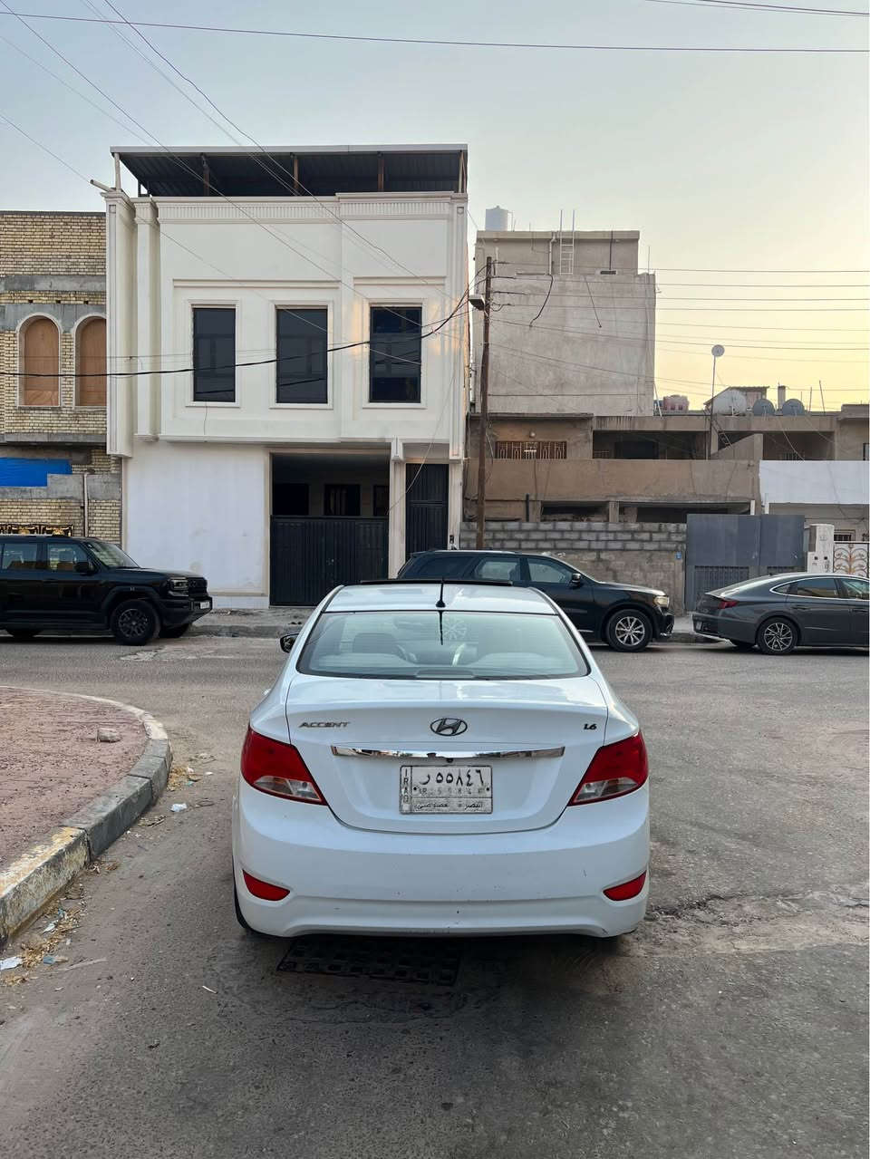 اكسنت  مديل 2016 فول 1/1 فتحه مكينه 1600 دوش مرقمه بصره حره تحويل
السياره وارد خليجي كفاله ضربه صبغ تبديل 
ماشيه 150 الف حقيقي استخدم شخصي كلها على بلاد

السعر 106 وبيها مجال بسيط
مكاني بصره جبيله
للاستفسار *********** البصرة, العراق
