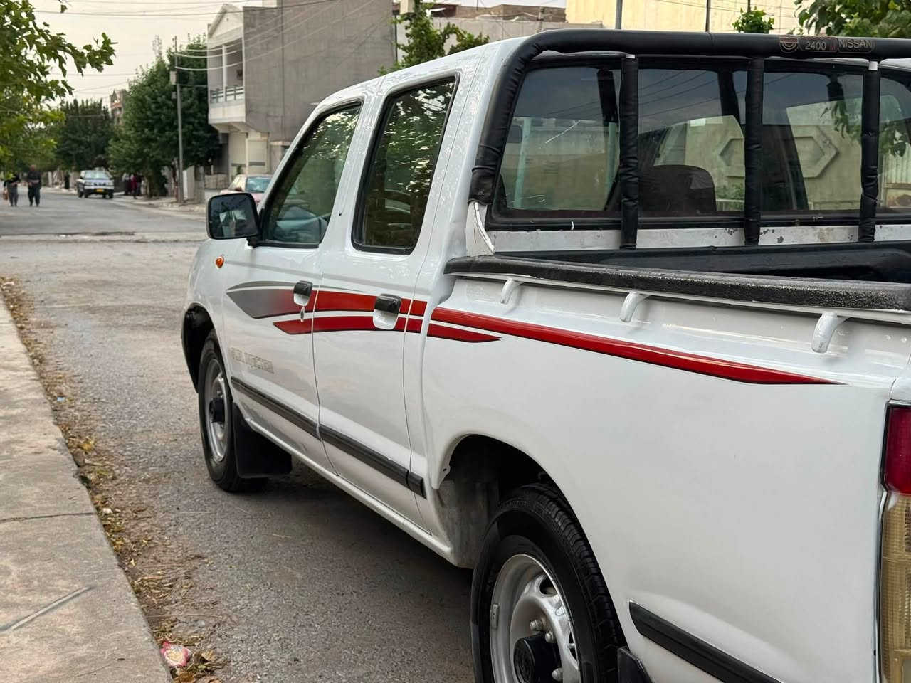 نیسان مۆدیل2008
ساخ موسو براوە نیە
حلوجە هیجی لەگەل نیە
کیشەی مەدەنی بەشەرت
گێرومەکینەو ئەکسلی بەشەرت
سارەکە زۆر جوانە نمونەیە لەجوانی 
لەگەل ریزم جوابی کۆمینت نادەمەوە کریاری یان تیل بکە یان جات
شوین قەلادزئ
نرخی ٦٥کەمیک معامەلە 
***********
***********
