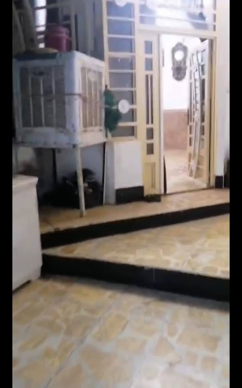 بيت للبيع طابو صرف مساحه 150 متر طابقين طابوق مسلح بناءً جديد نهاية حي العامل قرب مول الباقر حي لامير السعر 150 مع المجال البسيط الاتصال على رقم ***********
