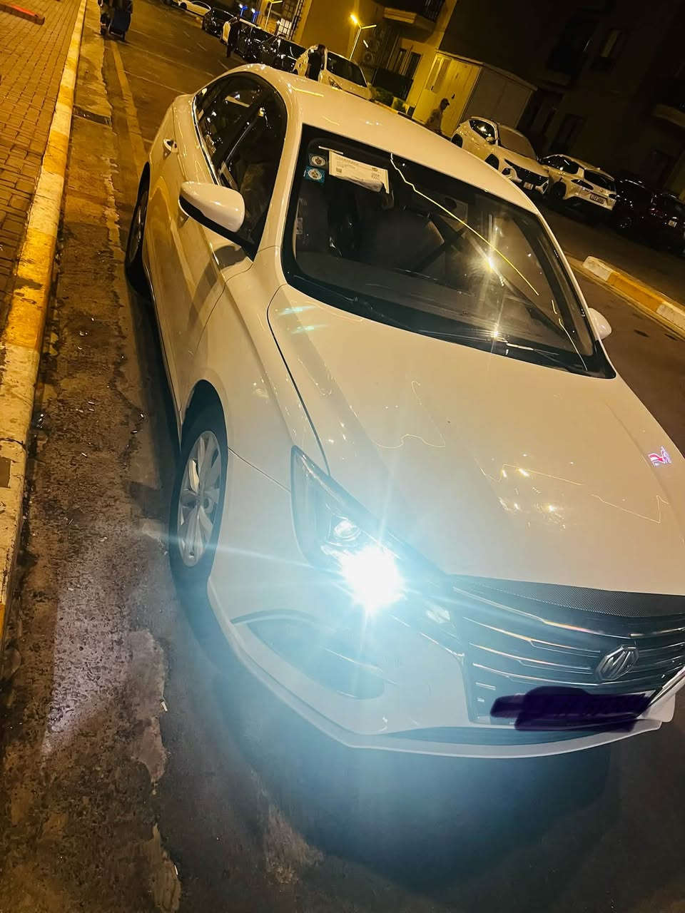 المواصفات / 

🔵بصمه

🔵تحكم جهتين

🔵 تبريد شاشه

🔵 لايت كشاف 

🔵 بيها طخه من الخلف بارد بالجنطه وشويه بارد بالبنيد بدون صبغ عدا الدعاميه

🔵 المحرك مفتوح من قبل الشركه بسبب تصعيد الگازگيت حته ما ادگ دوانز 

السعر / ٨٨ ورقه وبيها مجال سياره بأسمي شخصيا

مكاني بغداد حي جهاد 

***********
