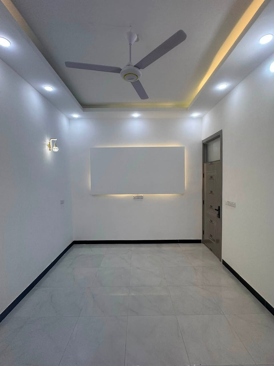 السلام عليكم ☎️***********☎️

🔴متاح بيت 🏠 للبيع المساحه 100م طابق واحد ⚫️

🔵بناء حديث شغل درجه اولى 🟢

🟣 محتويات البيت🟤

🟡الطابق الأول استقبال مطبخ غرفه نوم صحيات منور⚪️

🟤الطابق الثاني بيتونه جبيره سطحين ⚫️⚫️

🌘📞***********📞

          🟥➰موقع دور الزراعة الثالثه ➿🟥

    

🔺لاستفسار الرقم 🔺***********📞
