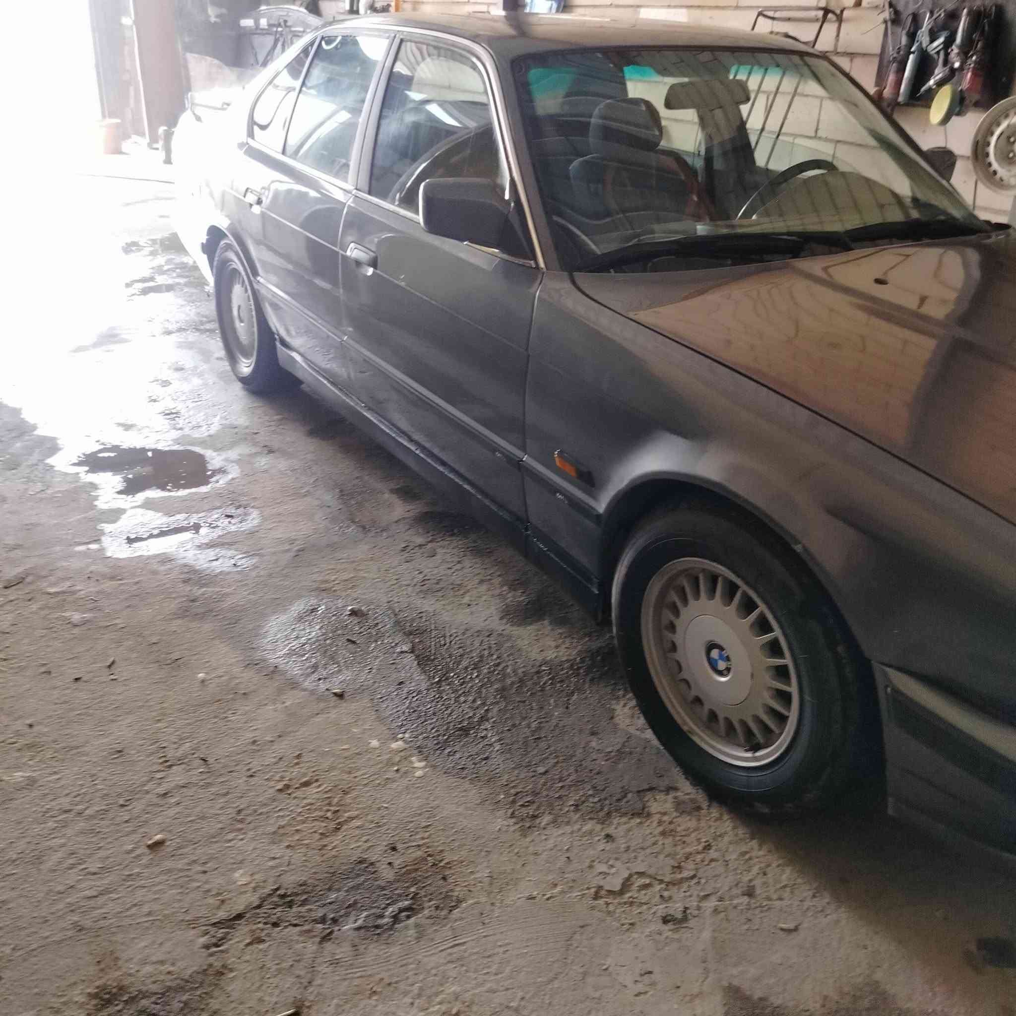 بي ام 520 • اوتوماتيك • خان النص