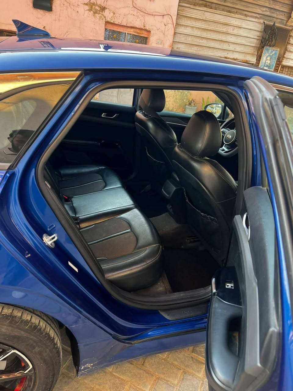 سيارة للبيع K5 موديل 2021 GTi
معوقين باقي اله سنة و تصير حرة 
محرك 1600 تيربو كير AT
 سيارة بصمة تحكمات استيرن سياقة ذاتية
مثبت سرعة حساسات جانبية
نقطة عمياء قطعة وحده تبريد
كشن كهربائي ويل رياضي 
السونار مرفق ب المنشور 
مكان السيارة بغداد مدينة الصدر
رقم ***********
السعر 125 $  وبية مجال
