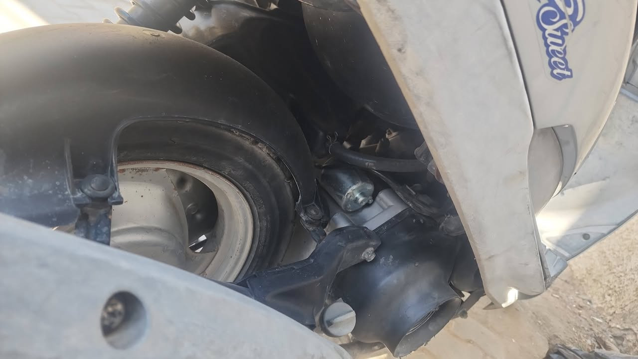 السلام عليكم ماكس قجمه للبيع قبل فتره نزلت من الحاويه دراجه اي نقص مابيها وكلشي كامل ولا مبدل شي ولا مصلح شي سعر 850 مكاني قضاء المدينه السوك ***********
