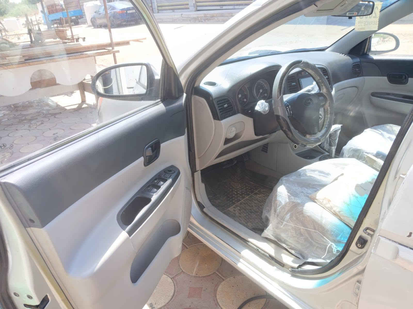 السلام عليكم
اكسنت مديل 2008 خليجي رقم بغداد دولي بسمي هزة جديدة السيارة جاهزة كير محرك تبريد ثلج محرك 1600 دوش دبل قطرة المرغوب صدر جديد تخم تاير جديد السيارة مابيه اي نقص بيه الهلالات الخلفية فقط صبغ الباقي كلة كفالة السيارة مال بيت السعر 74 وبيه مجال مكاني بغداد الدورة الهاتف ***********

نص مكتوب في الصور:
- 2008 SERVICE