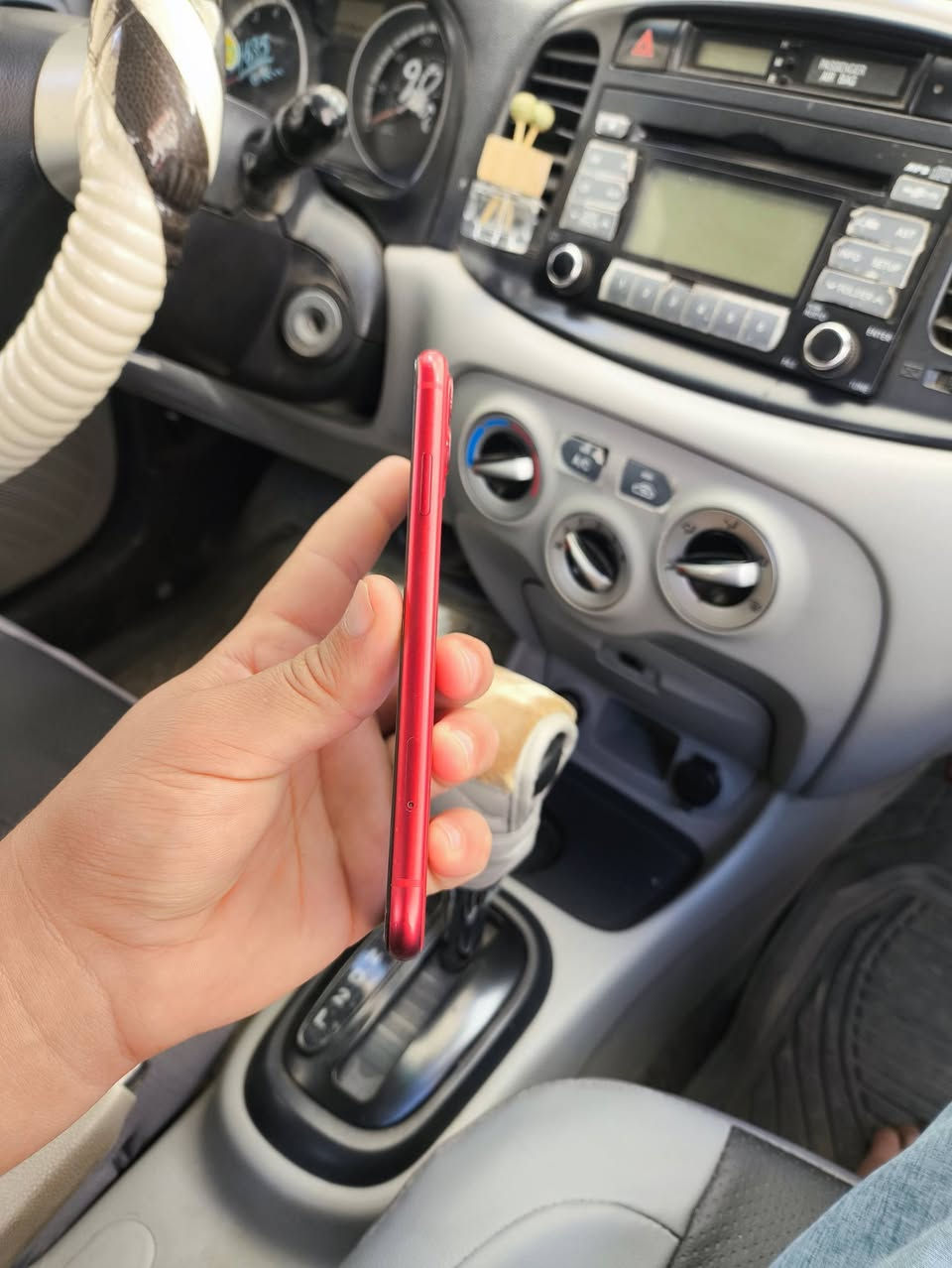 📱 ايفون 11 عادي
💾 الذاكرة: 64GB
🔋 البطارية: 64% بلادي
🏢 الجهاز: على وضع الشركة
😊 فيس آيدي: شغال طبيعي
🔧 الملاحظات: فقط كلاس مفطور، ما يأثر على الاستخدام
يعبر هوه اثر وكعه فقط
💰 السعر: 170 ألف قفلة

📍 الموقع: الموصل – الأيسر
📞 ***********
🔴 بيع فقط – توصيل ماعندي
⏰ متواجد من الصبح لحد الساعة 3 ونص العصر

الجاد يجي يفحص الجهاز بنفسه 🌹
