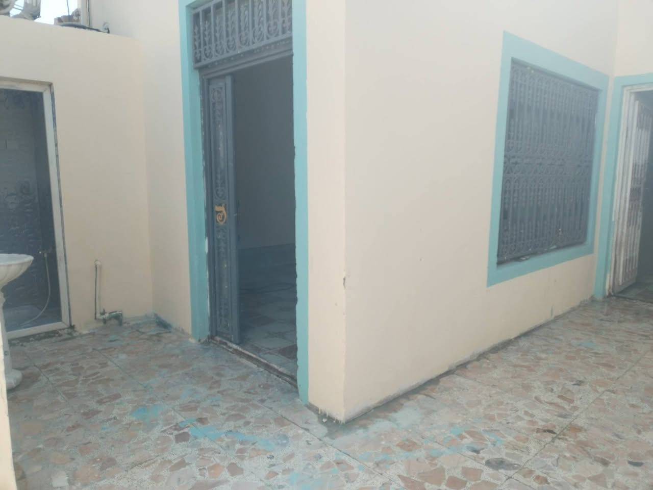 دار للبيع موقع مميز بيع مناسب
المساحه ١٥٠ _ تحتوي علئ ستقبال ٩+٤ _مطبخ ٥+٤_صاله ٦ونص+٤_فرفه نوم ٥ونص في +٤_غرفت اطفال ٣+٤_ صحيات داخليه وخارجيه الطابق الثاني صالة  ٥+٤
موقع البيت جدن مميز  خلف سكلة شيخ صادق يبعد عن شارع نجف كربلاء ٢ دقيقة يبعد عن شارع الحولي ألاول خلفة مباشرتن يعني خلف التجاري يصلح حسينية كامل الخدمات يبعد عن المدرسه ٥٠ متر
  اساس صب_ بناء صابوق_ سقف صب
الاستفسار ***********
