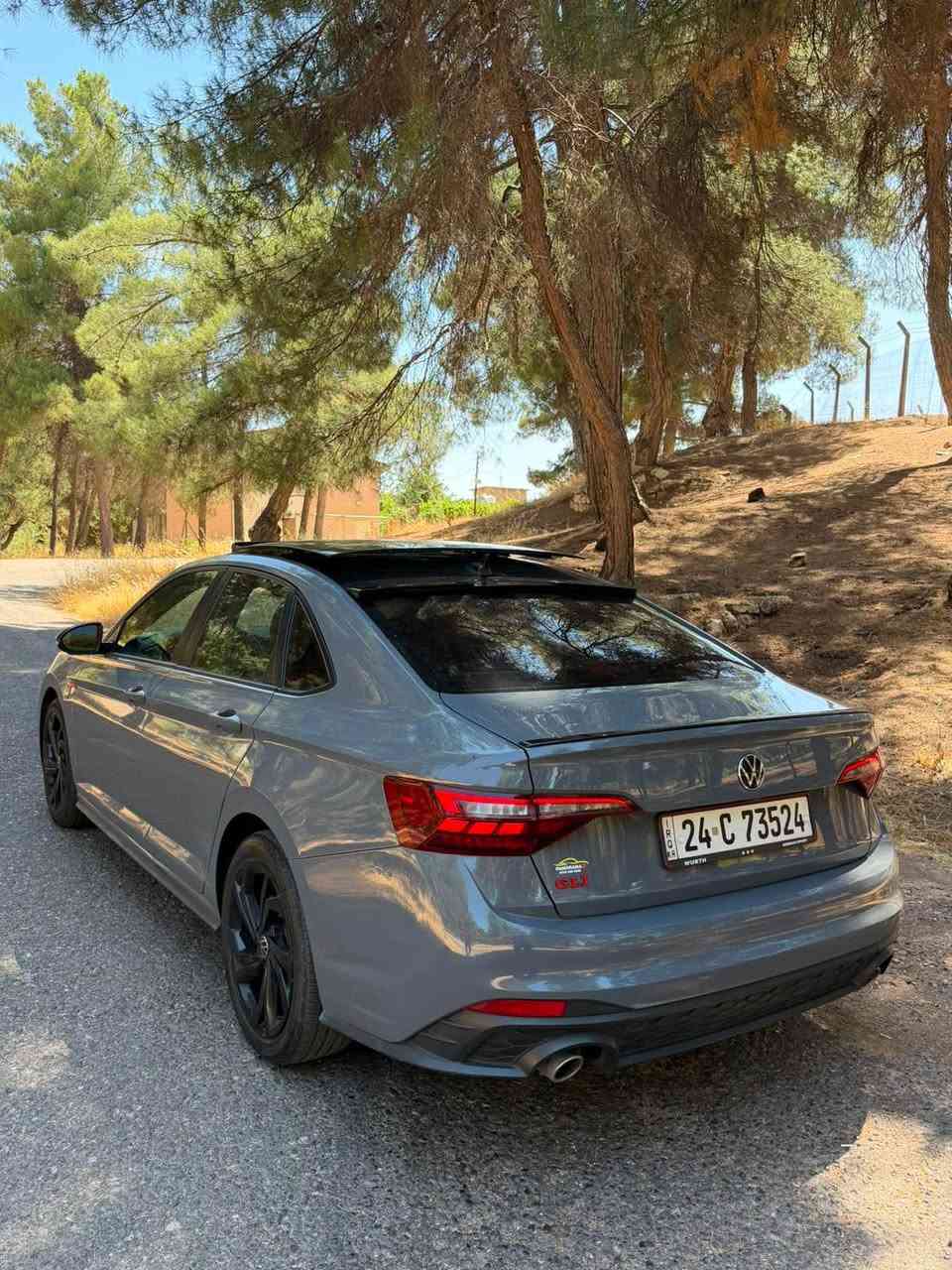 فولكس فاكن جيتا موديل 2023 Vw jeeta Gli  otoban
فوووول مواصفات ( فقط كير عادي )
محرك 2000 توربو طياره

سعر بلاش 153 $ ومجال بسيط
*********** وتساب 

***********

حادث السياره كلش بسيط 
فقط نص جاملغ امامي + باب كلير
بجم كبس ايرباكات سليمة 

رقم سنويه هزة فحص جديد
باسمي تحويل وكاله نفس اليوم

ماشيه 37 الف فقط
محرك 2000 توربو طيارة ✈️🚀
وضع شركة برغي ممفتوح بي

مواصفات السياره .. بانوراما ….. سقف اسود بلاد … اشاير بل مري ….بصمة تشغيل .. بمصة ابواب .. كشنات هيتر + تبريد .. شاحن وايرليس .. عداد الكتروني + تغير ثيمات كيج .. شاشة جبيرة كاميرا دوارة .. كشنات جلد .. كشنات حظن .. كشنات كهرباء ….كشن السائق خزن ٣ وضعيات…..  كشنات امامي تدفئة و تبريد …دواخل ليد متغير بلاد .. رادار امامي رادار جانبي رادار خلفي .. هندبريك بصمة .. مودات قياده .. لايتات ليد .. بك لايتات ليد …. ‎نظام الصوت Beats…. دهوك, العراق
