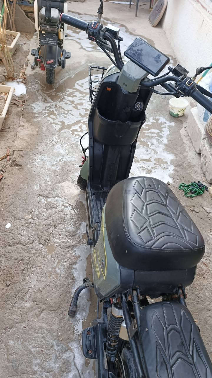 R9 • نظيفة • بطاريات