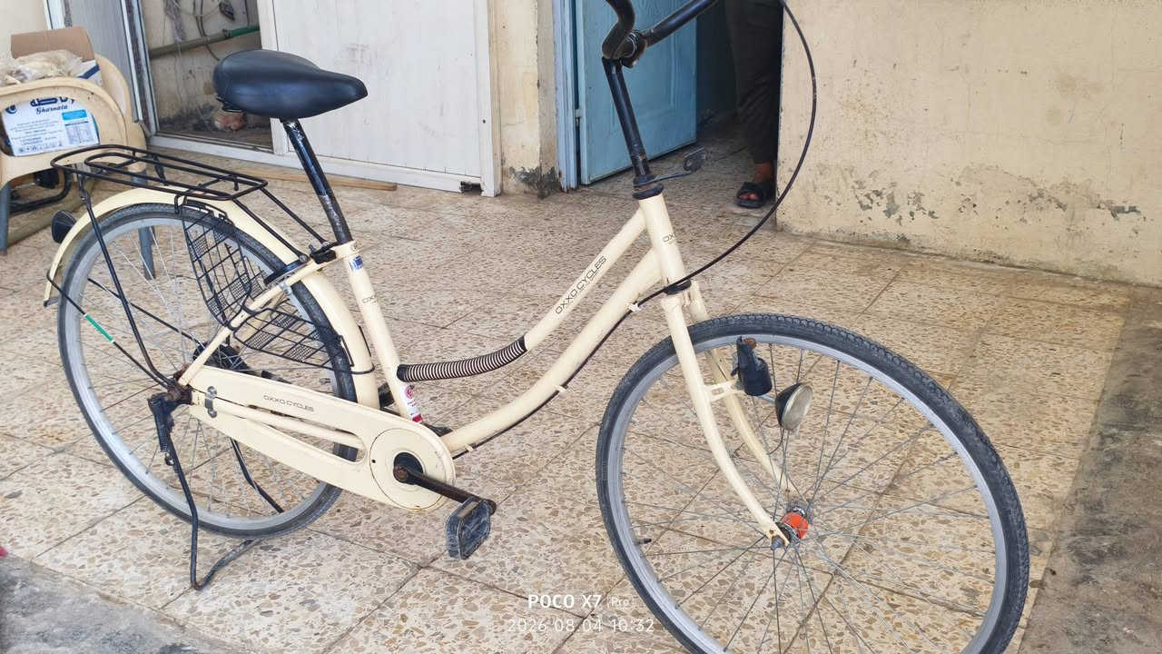 سلام عليكم 
باسكل حجم 26 موديل 2023 شركة اوكسن باسكل نضيف وغراضة بلادية كلهة كاملة سعر 120 مكان شامية حي عسكري غربي 
للستفسار هاذ واتساب مالتي
***********
