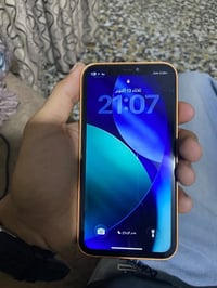 ايفون 11 • ٢٥٦ • ضربة بالظهر