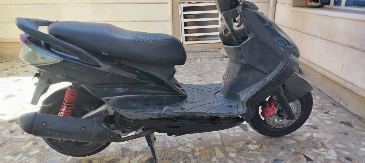 سكنس فحل كابريتر كوري ٢٠٠٧  (الدراجة تشتغل) كهربأئيات كلة شغال سلف هندر شغال ابيع كوم حديد المكان المحمودية السعر ٣٥٠ الرقم *********** الرقم *********** شراي اتصل لا تراسل
