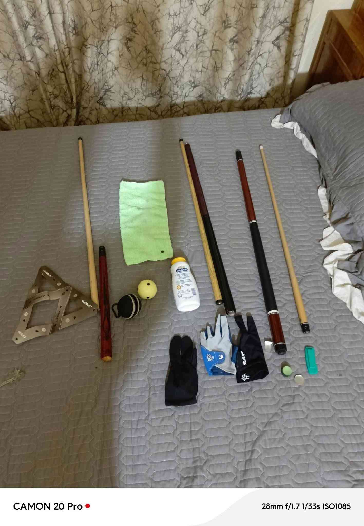 السلام عليكم عده كامله كيوب هاو صار 3تيام من شتريته من العلويه ضارب بي مرتين +صول اصلي+جفوف اصليه وكاله+كسره +جمب+جوك توم +جنطه كاموي فتحته من جيس صار سبوع +مثلث اصلي +وصله +بوطره عده كامله وكلها جديده بجيس  بس شتريت وحده وريد أبيعها السعر عل خاص أبيعها كلها مابيع مفرد مكانها ديالى بعقوبه حي المعلمين رقم التلفون ***********تصل وتدلل

نص مكتوب في الصور:
- CAMON 20 Pro • 48mm f/1.7 1/33s ISO882
- CAMON 20 Pro • 48mm f/1.7 1/33s ISO973
- CAMON 20 Pro 48mm f/1.7 1/33s ISO949
- CAMON 20 Pro • 48mm f/1.7 1/33s ISO839
- CAMON 20 Pro █ 48mm f/1.7 1/33s ISO834
- CAMON 20 Pro
- 48mm f/1.7 1/33s ISO834
- CAMON 20 Pro • 28mm f/1.7 1/33s ISO1033
- CAMON 20 Pro 28mm f/1.7 1/33s ISO1085
- CAMON 20 Pro • 28mm f/1.7 1/33s ISO1085
