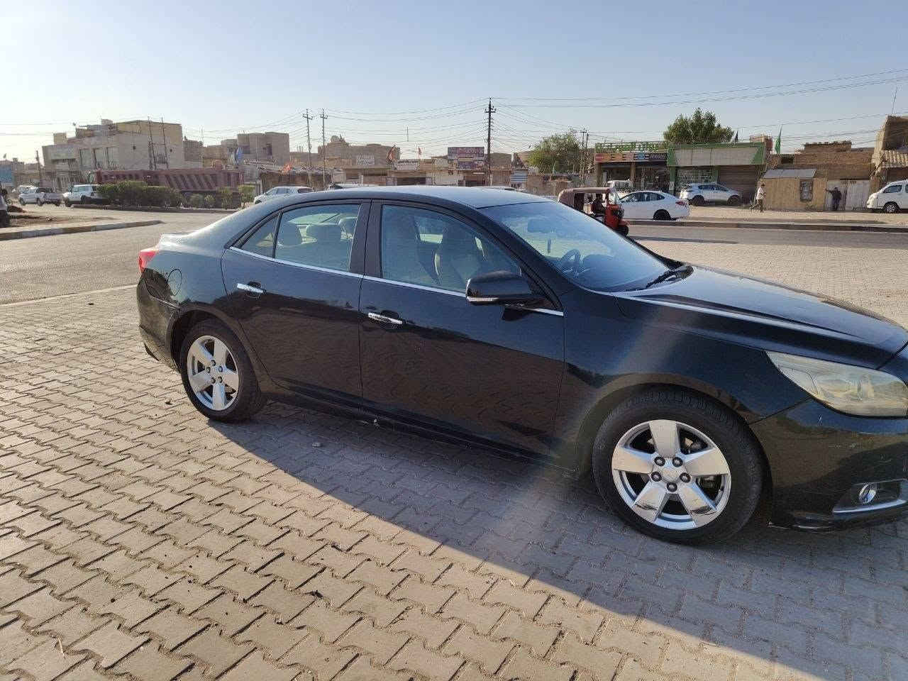 السلام عليكم،
ماليبو خليجي 2014 LT ،
مكينة 2.400   
رقم دهوك ،
شادلهة مكينة جديدة قبل شهر   
باتري جديد ، 
حدادية جديدة ،
السيارة بيهة قطعة صبغ وقطعة بارد ،
السعر 90 
***********
