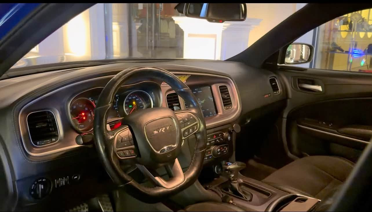 🚘 جارجر سكات باك وايد بدي اصل
📅 موديل 2020

🛣️ ماشية 47 ألف

📍 السيارة بغداد

🔥 المواصفات:

• فول مواصفات عدا الفتحة

• رادار أمامي

• رادار جانبي

• كشنات خزن ميموري

• وباقي مواصفات السكات معروفة

✅ السيارة حالياً جاهزة للأخير، ومكمّلة من ناحية التصليح والسيرفس

✅ سيرفس كامل

✅ اكزوز موبار

✅ سستم إيرباك راجع

✅ بوابات من المرور 🚔

✅ برمجة كاملة على السيارة

⚠️ الحادث:

حادث امريكه 3 قطع أمامية، وبيها بابين كلير 

📸 صور الحادث موجودة بالمنشور وواضحة.

📋 رقم بغداد باسمي وهزه جديده

🔄 تحويل ثاني يوم

📍 مكان السيارة: بغداد

***********

