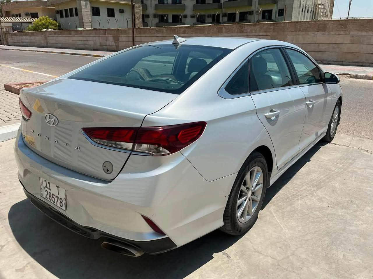 السلام عليكم سوناتا 2018
وارد امريكي
تبديل جاملغ و بنيد نفس اللون 
محرك 2400 GDI 
مرقم بسمي تحويل مباشر رقم بغداد الإنكليزي 
مواصفات نص فول 
السعر 124 
العنوان بغداد الزعفرانيه
الاتصال ***********
