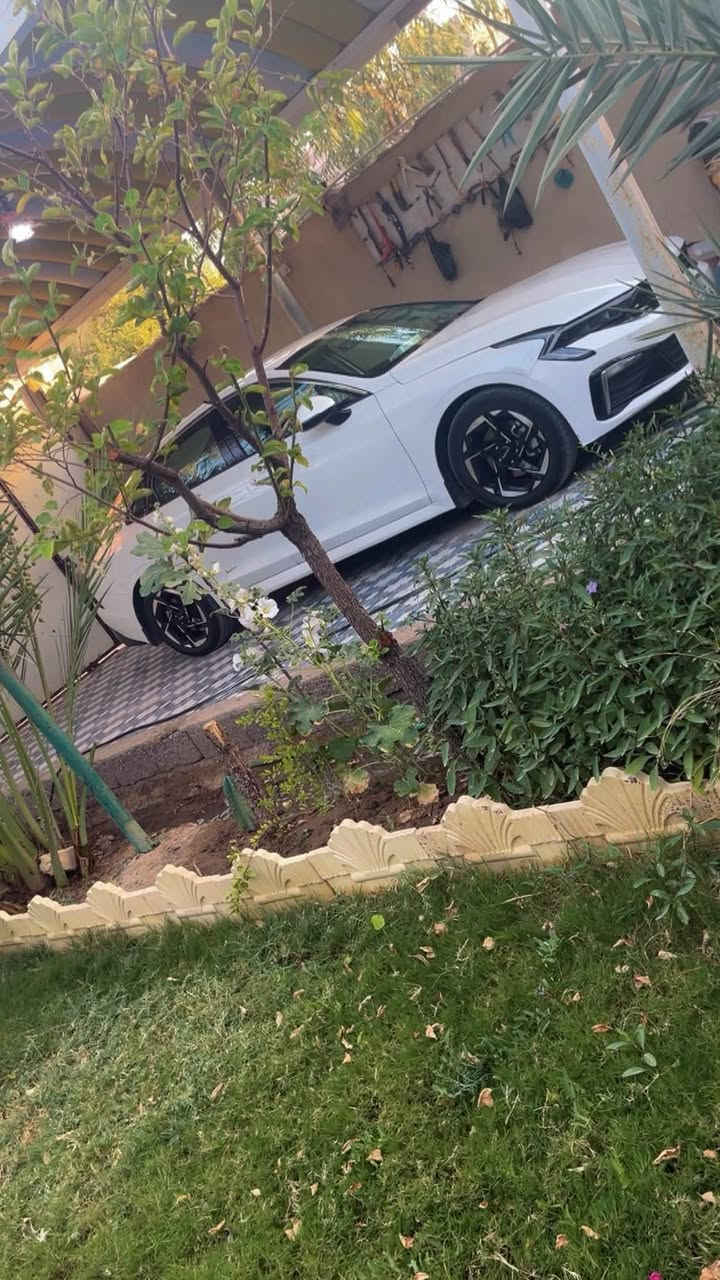 k5 خليجي للبيع  
مديل 24 فول عده الفتحه 
السعر 180$
عنواني بصره رقم الهاتف ***********

