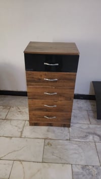 للبيع جزامة احذيه المكان بغداد ضباط البلديات الأتصال على الرقم 0772308...
