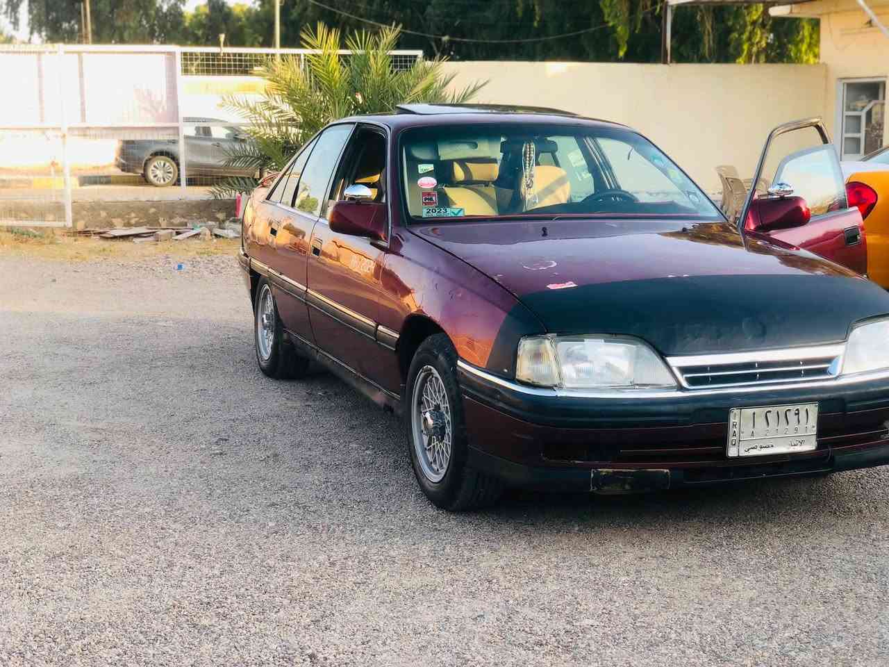 سلام عليكم للبيع اوبل اوميكا موديل 1993  سياره وضع شركه يعني بلاديه بس تشغل وتمشي                   الاستفسار عل  خاص او عل رقم ***********    ادمن وافق ♥️
