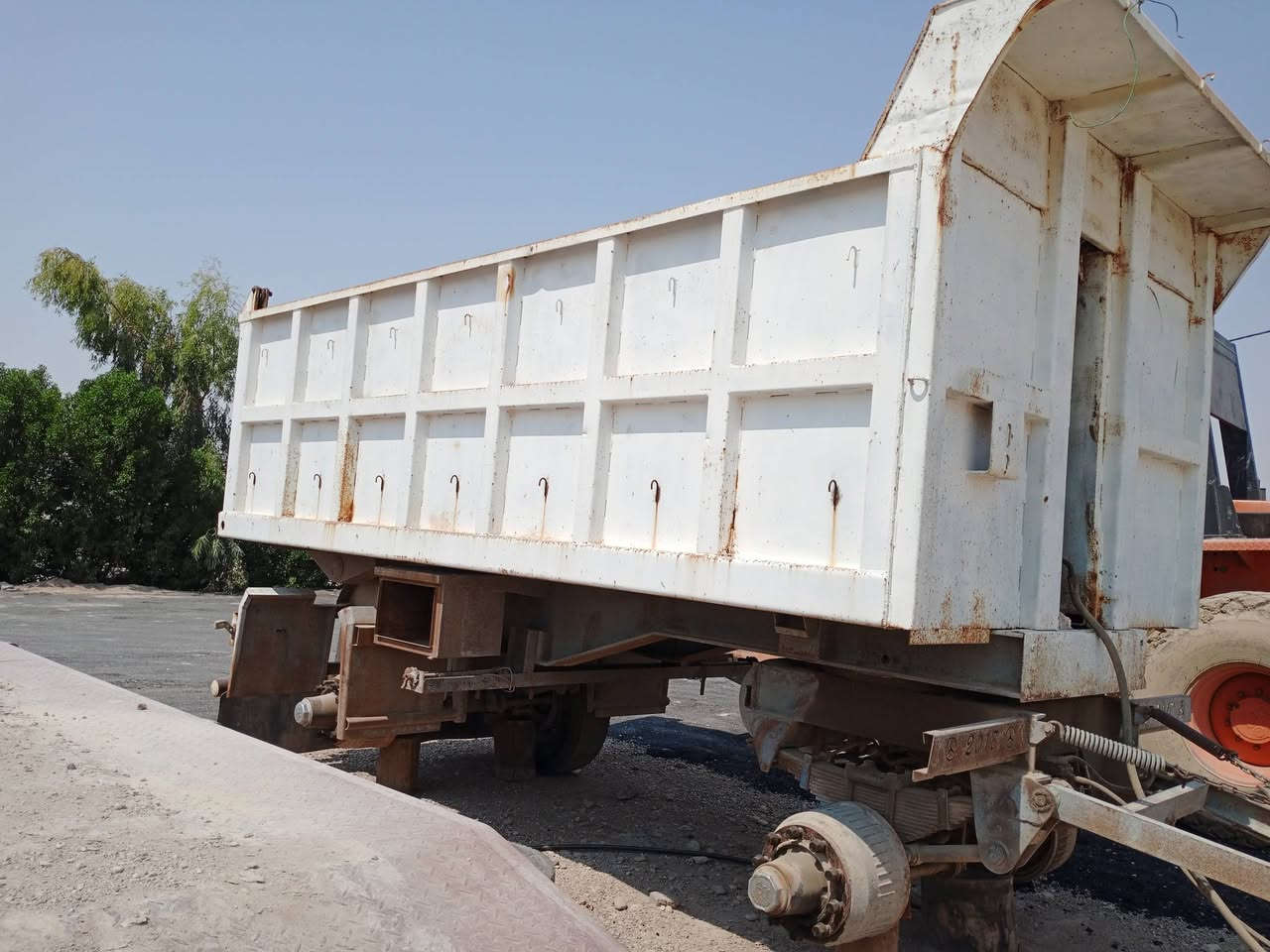 مقطوره البيع شاصي الماني دناكير 14ضرعت البدي 16متر بنزات اوفلنجات جديد العنوان ديالى مندلي سعرها 35ورقة اوبيها مجال ***********
