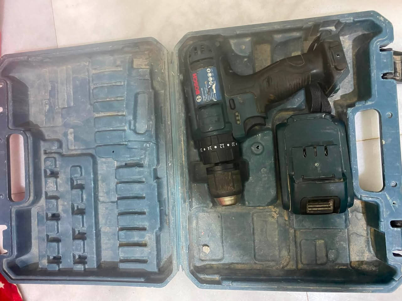 دريل لقمه ودريل فتح وشد للبيع دريل لقمه نقص بطاريه وشاحنه والدريل الفتح نقص بس شاحنه سعر الدريل اللقمه 30 والدريل الفتح سعره 25 العنوان ناصريه شارع عشرين
وتساب ***********
