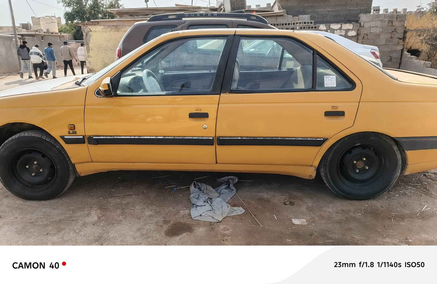 بيجو 405 سياره مكفوله من ضربه سياره نضيفه كير فرنسي محرك مكفول تبريد تدفئه كله شغال مصفره  حداديه نص عمر مديل 15 العنوان كربلاء سعر 33بيهه مجال     ***********
