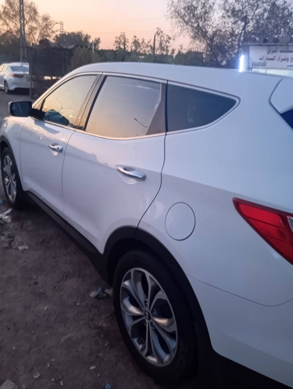 سنتافيا وارد أمريكي صبغ  جاملغ وباب فقط مكينه 4سلندر رقم جديد مديل 120تحويل مباشر جاهزه تبريد حداديه تخم تاير مكان الشطره
***********
