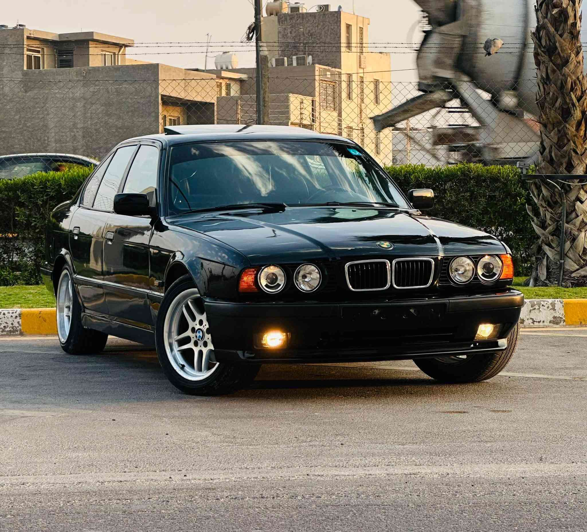 سلام عليكم
للبيع بي ام حجم 525 موديل 1990 محرك مسكر عدل
رقم بغداد نكليزي بسمي هزه جديده تحويل ثاني يوم
صبغ جماليه بدون حادث
مكينه 6 سلندر مسكر عدل كير اوتو جدد
سياره فول مواصفات
سلايد طكتين بجم عريض 
كشنات جلد + كهرباء
دبل ايرباك داخل صاج كارتير
ويل 18 M دعاميه ودوس M
تبريد ثلج حماوه جوه نص 
جام 4 كهرباء 
كهربائيات كلها شغاله 
صدر خلفي امامي كله جديد قبل سبوع نافضه
سياره حلوه مال جناي متعوب عليها وتجي وشوف بعينك
سعر  63 وبيها مجال للشري مكاني بغداد حي الجامعه
رقمي *********** بي وتساب
