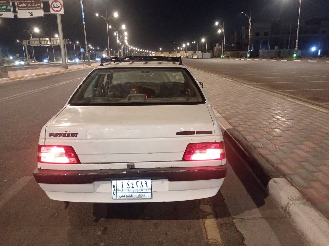 سلام عليكم بيجو ٤٠٥ مديل ٢٠١٠ سياره نضيفه مكينه وكير جديد تخم تاير جديد السعر ٢٥ مجال قليل مكان السياره كربلاء التفاصيل على الموبايل *********** او واتساب
