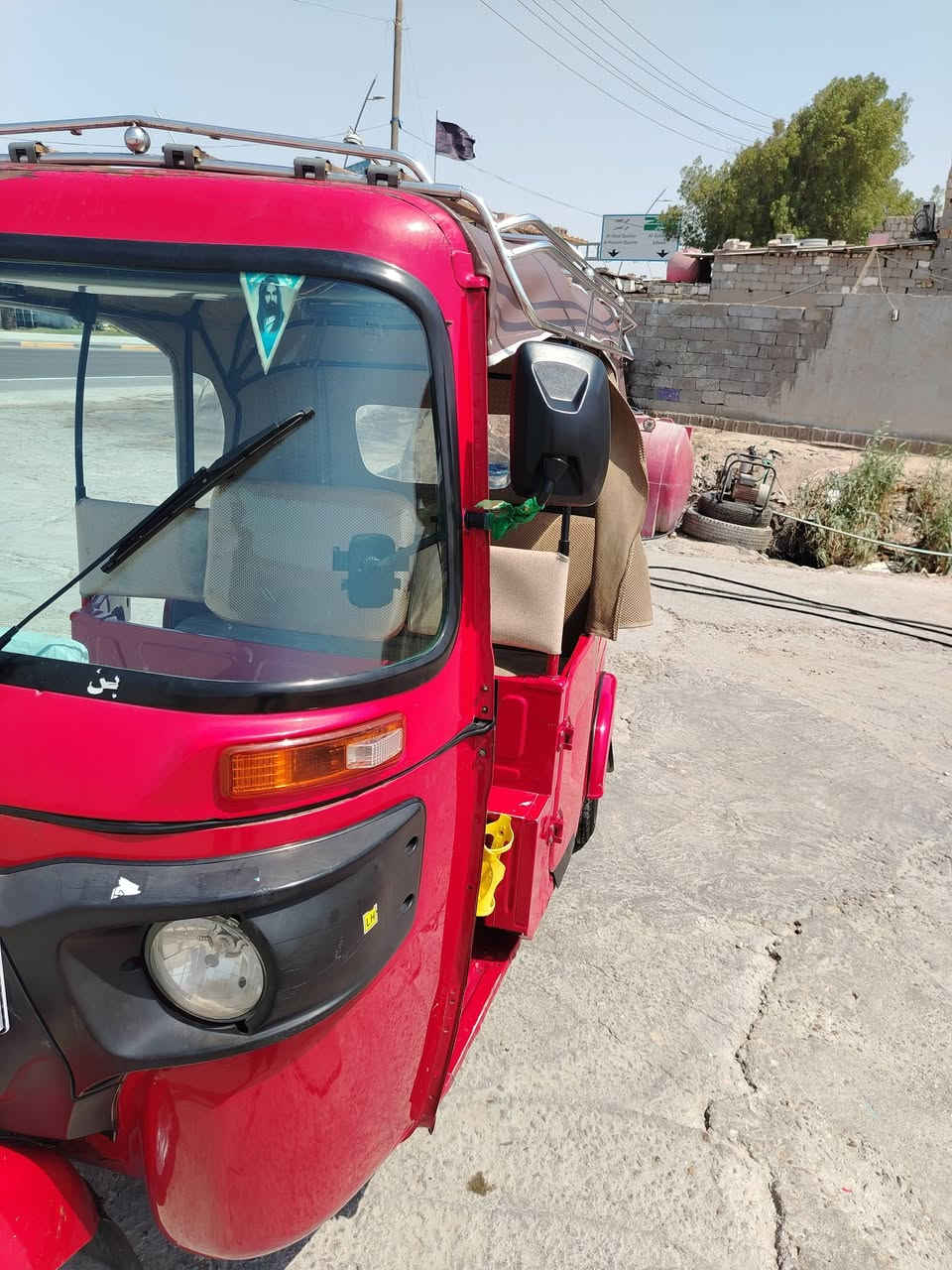 تكتك باجات 2022 رقم  وسنويه بصره بسمي بيه الكسن طاك وملحوم ما بي أي شي موضح بل صوره لا ينكط ولا يعرك  وبيه ضربه بتكمه اليمنه معبره عل باب مبدل وصفحه ثانيه بيه طخات قليله هاي تكتك وشوفه العين  تجي وتشوفه هله بيك( سعر 7 700)  عنوان.. ( بصره حيانيه_شارع القائد حي شرطه قرب حسينيه اصحاب الكساء) (البياع وشراي ما اريد اشوفك لا تتصل ولمو شراي لا يتعبني رقم (***********)
