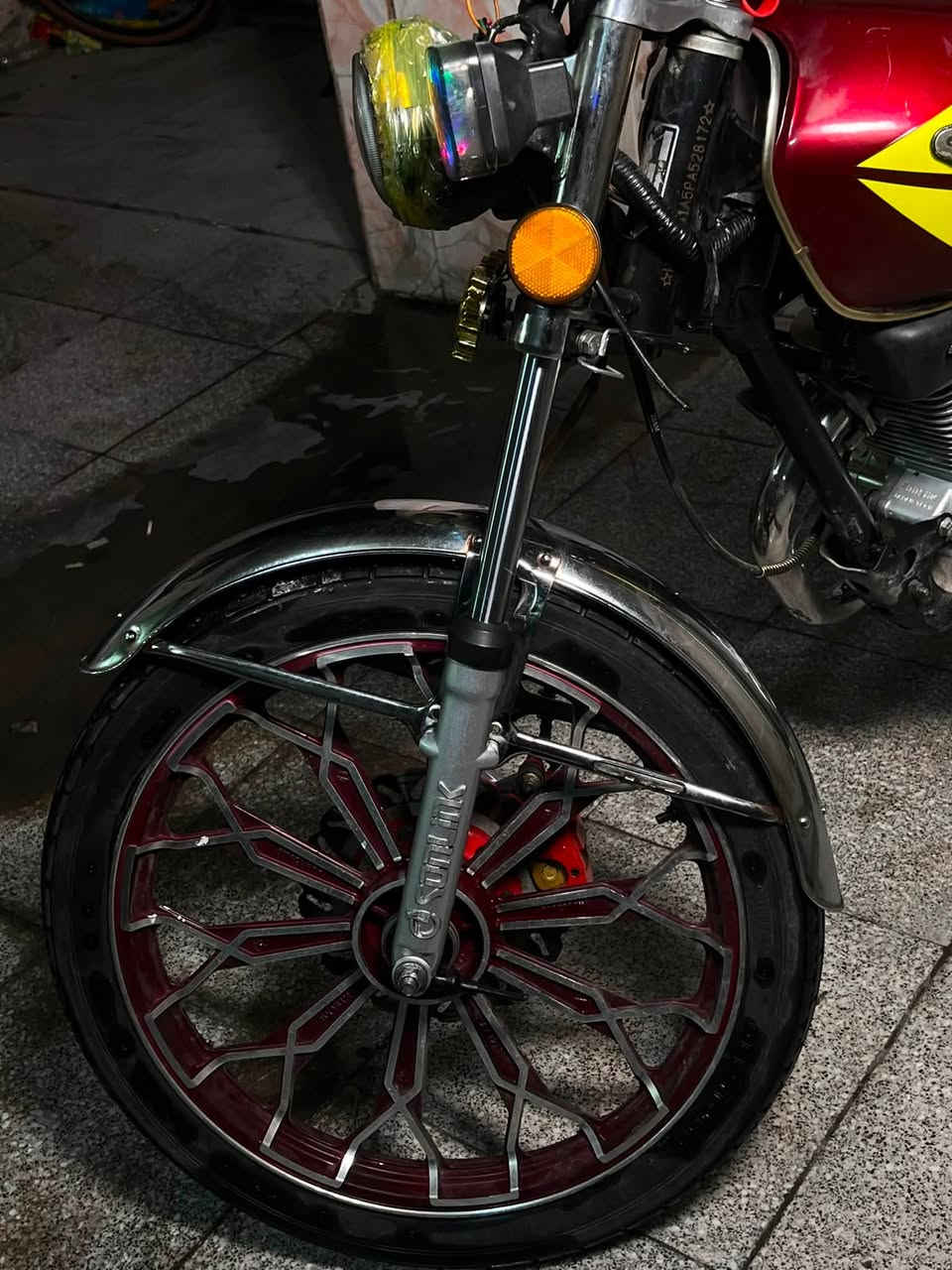 دراجة ايراني 200 cc ما ماشية اهواي ما مفتوحة مكينتهه ولا برغي استخدام شخصي موديل2024 نازلة بل2025 ، سعرهه 750 وبيهه مجال و مكاني حي اور ام الكبر و الغزلان و للتواصل عبر الواتساب ***********
