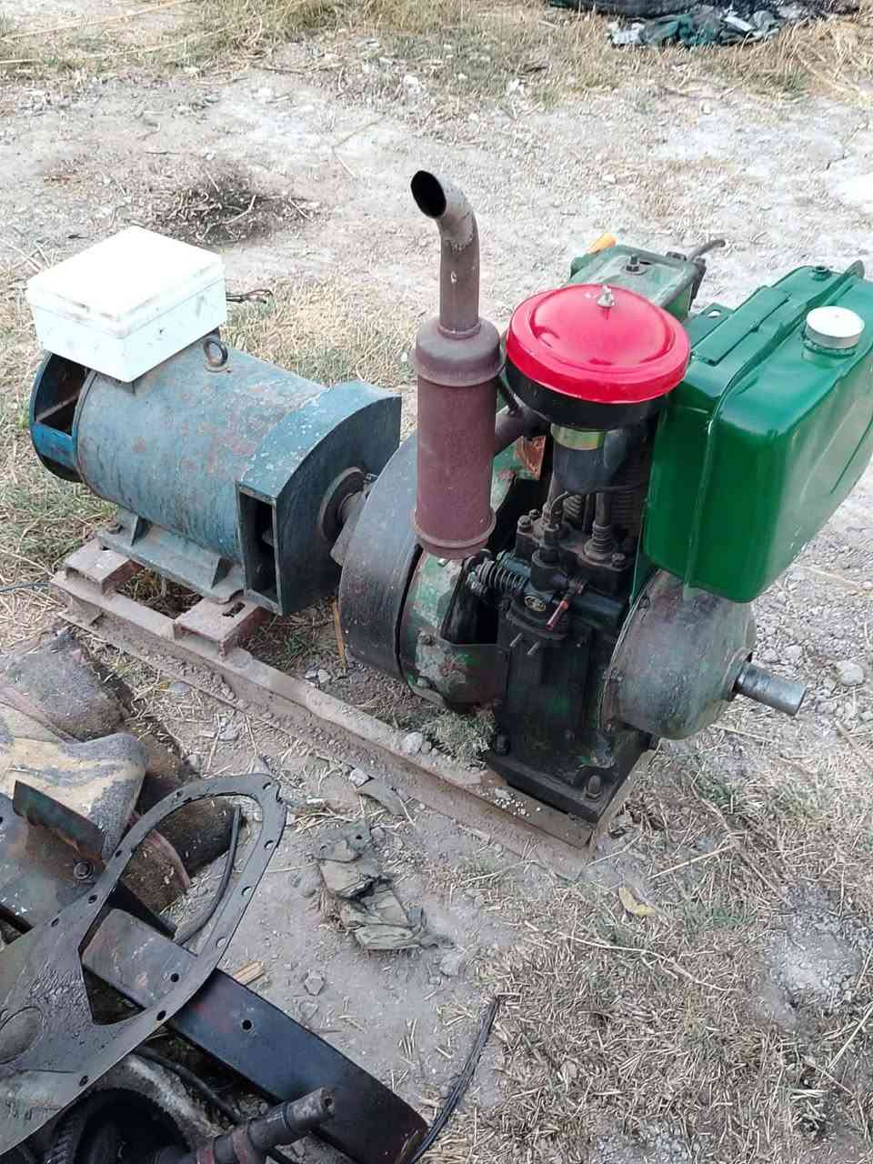 السلام عليكم مولد هندي ٧ونص كي نضيف مال جناي محرك نضيف داينمو نحاس ***********
